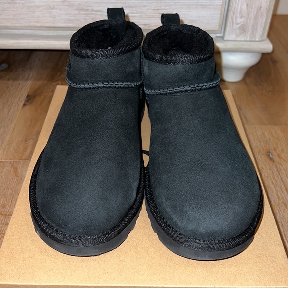 Black Classic Ultra Mini Uggs - Picture 2 of 9